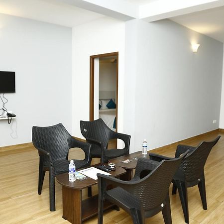 The Base Inn Пудучеррі Екстер'єр фото